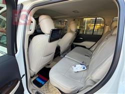 تۆیۆتا لاند کروزەر